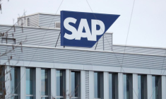 Le logo du groupe allemand de logiciels SAP est photographié à Regensdorf