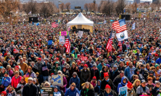 Manifestation No Kings contre Donald Trump à Saint Paul, Minnesota, le 28 mars 2026 ( AFP / Kerem YUCEL )