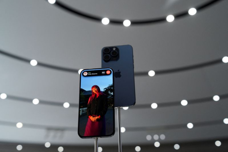 L'iPhone 15 Pro lors de sa présentation au siège de la société à Cupertino
