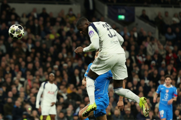 Randal Kolo Muani buteur avec Tottenham contre l'Atletico Madrid en Ligue des champions à Londres, le 18 mars 2026  ( AFP / Adrian Dennis )