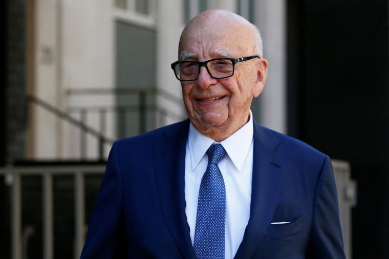 Le magnat des médias Rupert Murdoch quittant sa maison de Londres