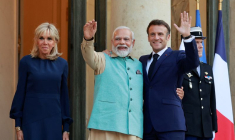 Le président français Emmanuel Macron reçoit le Premier ministre indien Narendra Modi, à Paris