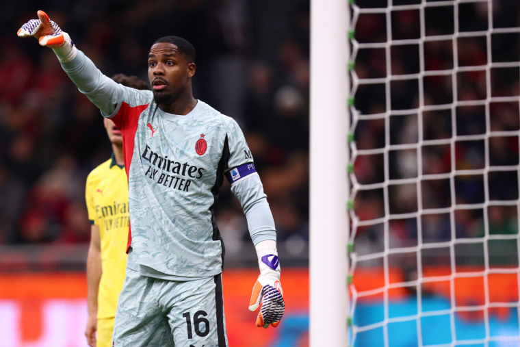 Maignan offre un but à Côme