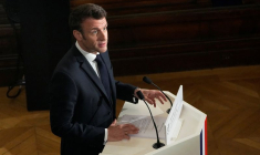 Emmanuel Macron prononce un discours rendant hommage à Gisele Halimi