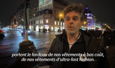 Paris: des images anti-Black Friday projetées près du BHV