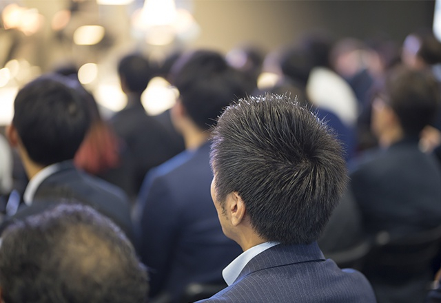 «L’engagement actionnarial peut être défini comme le "fait pour un investisseur de prendre position sur des enjeux environnementaux, sociaux et de gouvernance (ESG) et d’exiger des entreprises interpellées qu’elles améliorent leurs pratiques dans la durée."»