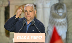 Le Premier ministre hongrois Viktor Orban lors de son meeting de clôture de campagne à Budapest le 11 avril 2026 ( AFP / Attila KISBENEDEK )