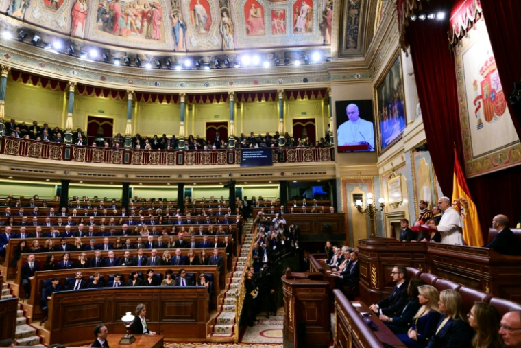 Le pape Léon XIV devant le Parlement espagnol à Madrid le 8 juin 2026 ( AFP / Stefano RELLANDINI )