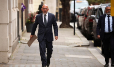 GRANDE-BRETAGNE: LE NOUVEAU MINISTRE DES FINANCES FAIT DE LA RELANCE DE L'ÉCONOMIE UNE PRIORITÉ