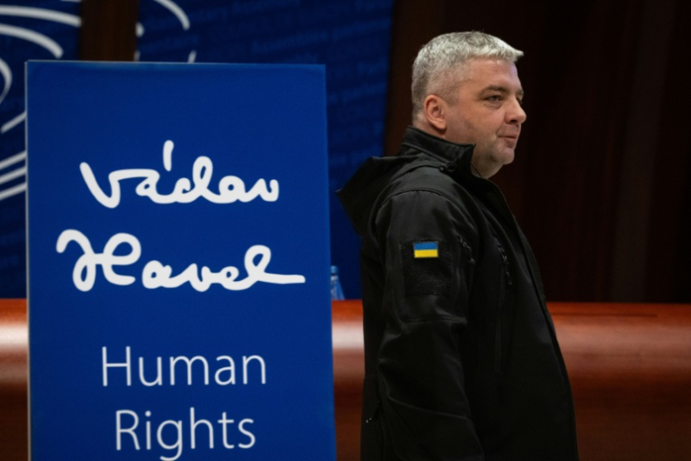 Le journaliste ukrainien Maxime Boutkevitch vient de recevoir le Prix des droits de l'homme Vaclav Havel du Conseil de l'Europe, à Strasbourg (France) le 29 septembre 2025 ( AFP / SEBASTIEN BOZON )