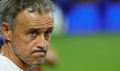 L'entraîneur du PSG Luis Enrique lors de la défaite contre Lens pour le Trophée des champions le 16 août 2026 à Lens dans le nord de la France.  ( AFP / GEOFFROY VAN DER HASSELT )