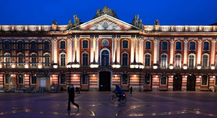 Dans certains quartiers, les prix peuvent dépasser les 6.000 euros du m2 à Toulouse. (© G. Gobet / AFP)