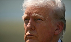 Le président américain Donald Trump à la Maison Blanche, à Washington, le 1er mai 2025 ( AFP / Jim WATSON )