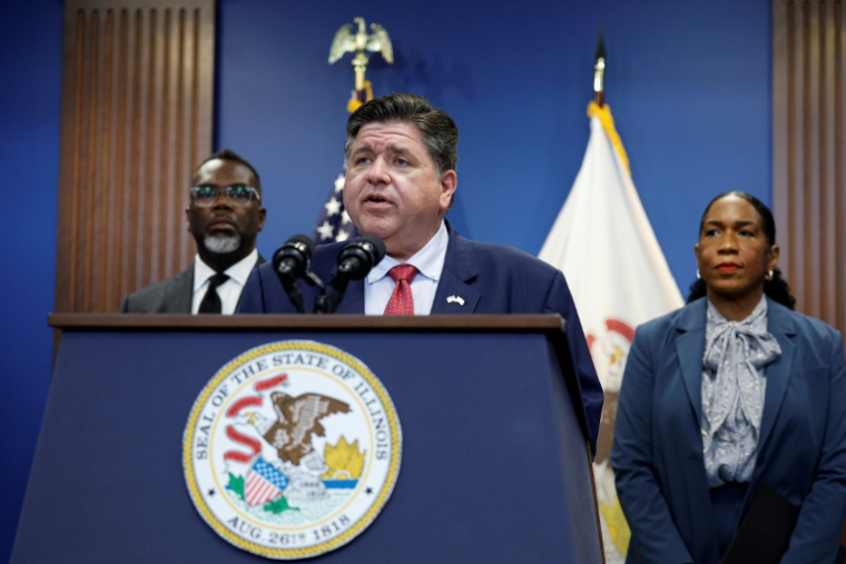 Le gouverneur de l'Illinois, JB Pritzker, lors d'une conférence de presse à Chicago le 2 septembre 2025 ( AFP / KAMIL KRZACZYNSKI )