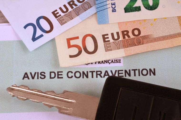 Comment contester un avis de contravention ? / iStock.com - Richard Villalonundefined undefined
