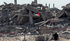 Gaza: des Palestiniens installent des tentes au milieu des décombres