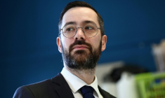 Le député LFI David Guiraud, le 15 mars 2026 à Roubaix ( AFP / Sameer AL-DOUMY )