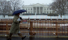 La neige recouvre la Maison Blanche