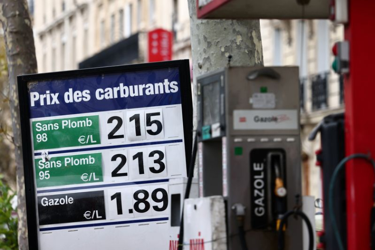 FACE À L'INFLATION, CASTEX APPELLE LES ENTREPRISES À RELEVER LES SALAIRES