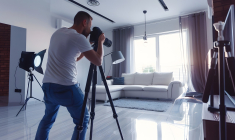 Sur Airbnb, les annonces ne vendent pas qu’un hébergement: elles racontent une personne, un style de vie, un quartier… (crédit: Adobe Stock/photo générée par IA)