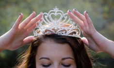 Miss France va ouvrir une boutique en ligne pour vendre des produits dérivés. (illustration) (Pixabay / jbundgaa)