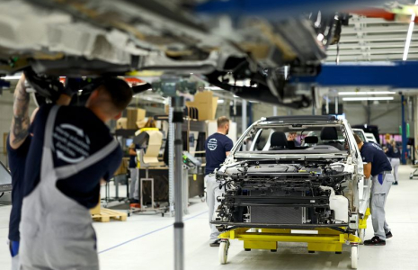 Première installation d'économie circulaire de Volkswagen, située dans l'usine de véhicules électriques de Volkswagen à Zwickau.