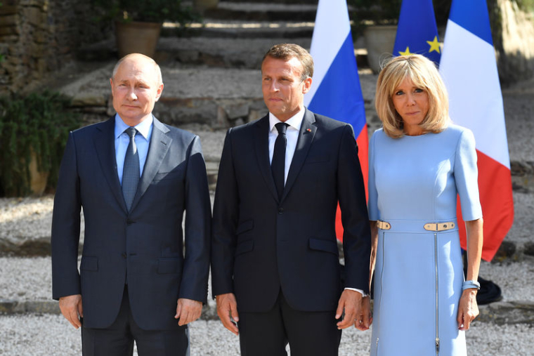 MACRON APPELLE AU RESPECT DE LA LIBERTÉ DE MANIFESTER EN RUSSIE