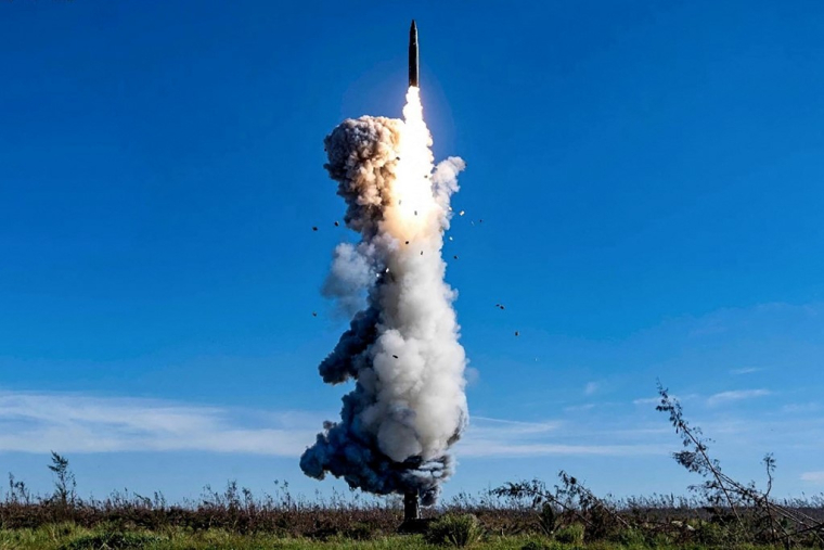Image fournie par l'armée chinoise d'un missile balistique tiré le 25 septembre 2024. ( Chinese People's Liberation Army / HANDOUT )