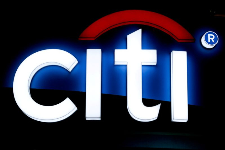 CITIGROUP TRIPLE SON BÉNÉFICE AU PREMIER TRIMESTRE, REPREND 3,85 MILLIARDS DE DOLLARS DE PROVISIONS