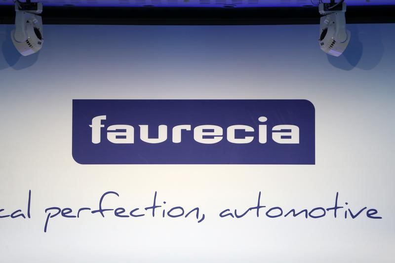 FAURECIA RELÈVE SES PRÉVISIONS DE RÉSULTAT POUR 2017