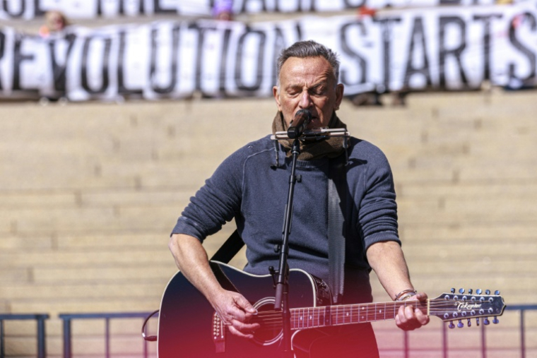 Bruce Springsteen à Saint Paul, Minnesota, lors d'un rassemblement "No Kings" contre Donald Trump le 28 mars 2026 ( AFP / Kerem YUCEL )