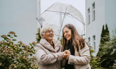 Retraite par capitalisation ou par répartition? Les deux reposent sur des modèles différents. La France choisit la solidarité intergénérationnelle. ( crédit photo : GettyImages )