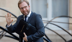 Antoine Armand à Paris le 10 octobre 2024. ( AFP / LUDOVIC MARIN )