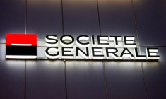 Photo d'archives du logo de Société Générale sur un immeuble à Zurich