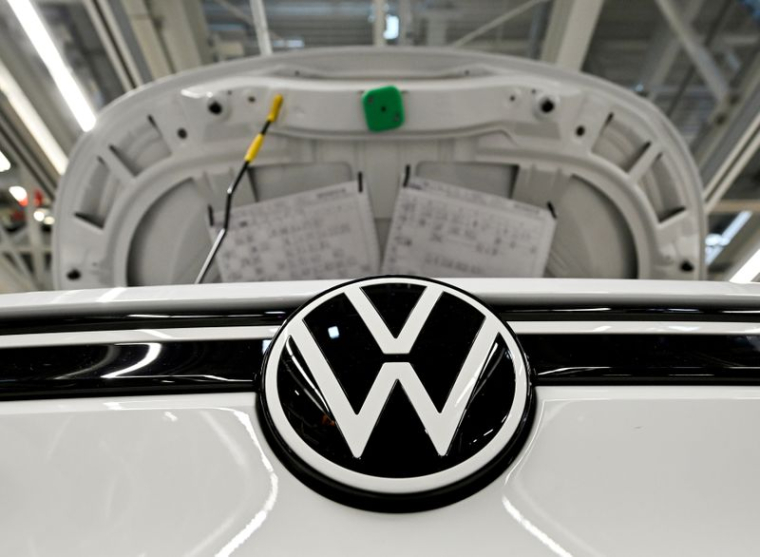 VOLKSWAGEN: LE BÉNÉFICE D'EXPLOITATION A CHUTÉ DE PRÈS DE MOITIÉ EN 2020