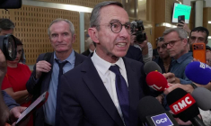 Retailleau promet à nouveau un referendum sur l'immigration au procès de Robert Ménard