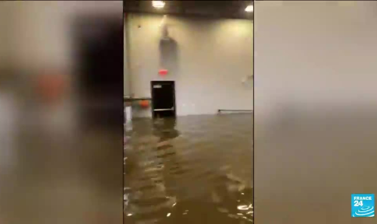 Etats-Unis : l'ouragan Ian crée des inondations "catastrophiques" en Floride