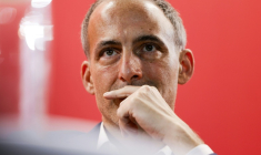 L'eurodéputé et leader de Place publique Raphaël Glucksmann, à Pontoise (Val-d'Oise), le 16 novembre 2025 ( AFP / GEOFFROY VAN DER HASSELT )