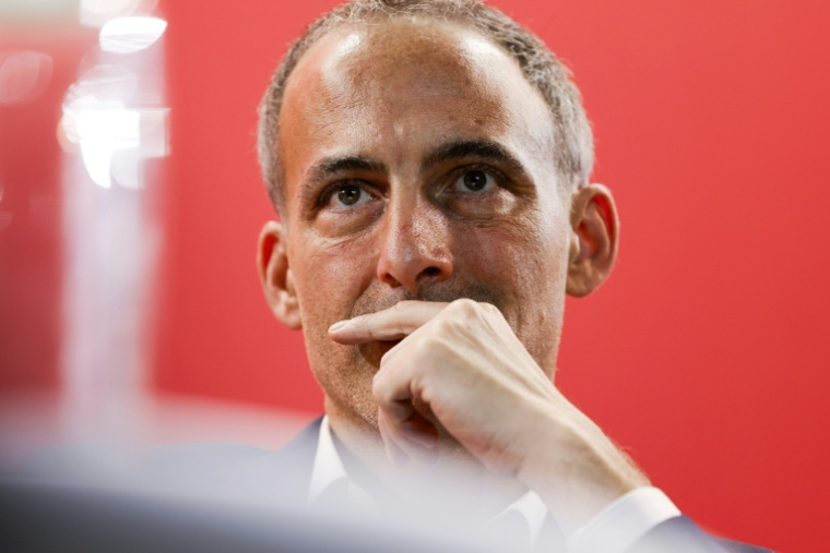 L'eurodéputé et leader de Place publique Raphaël Glucksmann, à Pontoise (Val-d'Oise), le 16 novembre 2025 ( AFP / GEOFFROY VAN DER HASSELT )