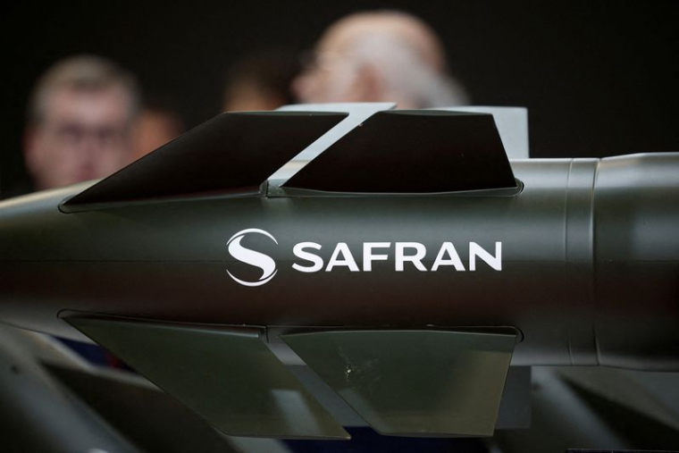 Le logo de Safran est affiché au salon Eurosatory à Villepinte